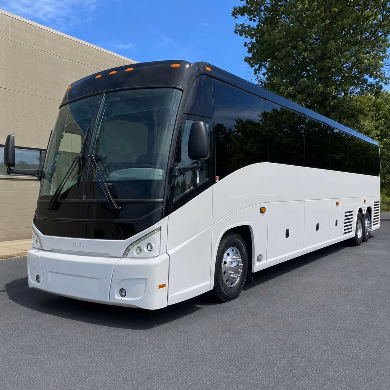 charter buses for richmond corporate groups making long distance runs